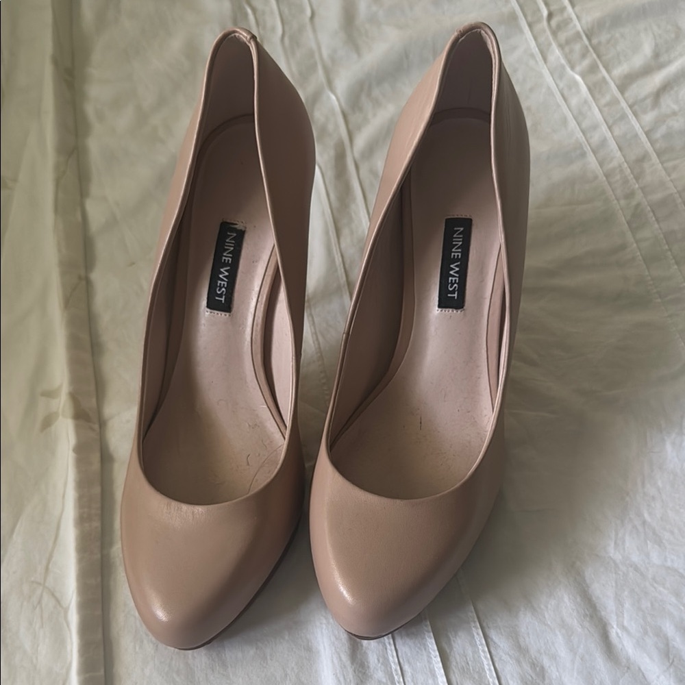 Nine West Women's Tan Pumps